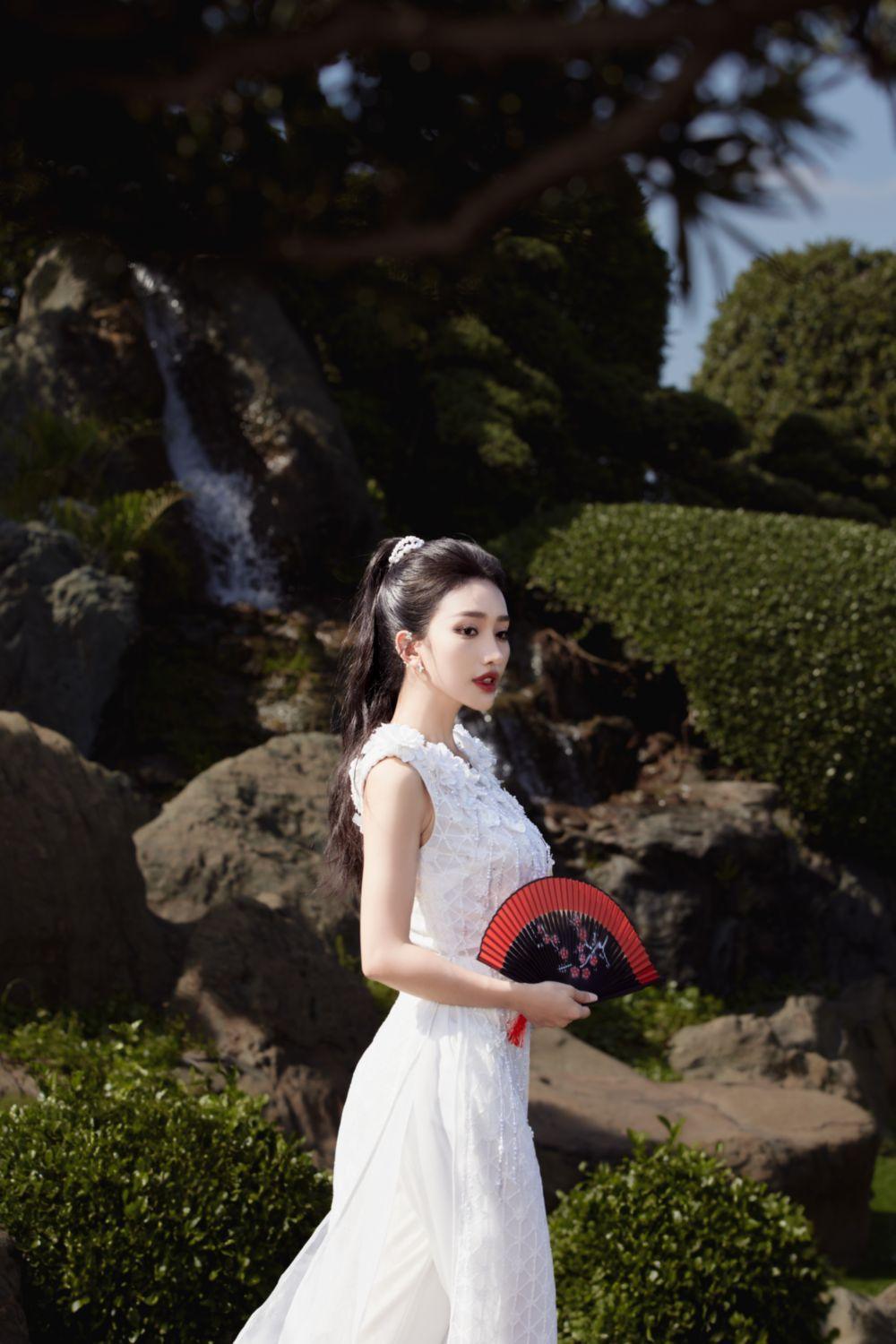 Truc Anh A-line Sleeveless Mesh Lace Floor Length Ao Dai - MEAN BLVD